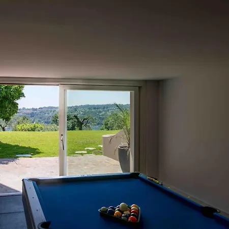 ヴィラ Allegra Luxury House サロ